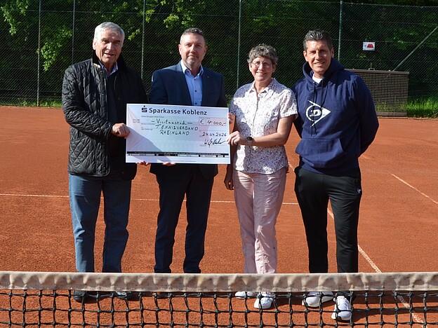 Checkübergabe_Sparkasse