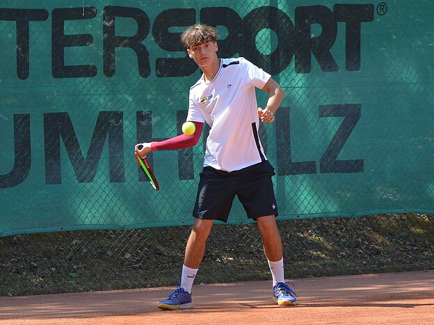 Raphael Menniken, Sieger Jungen U 16 Raphael Menniken, Sieger Jungen U 16