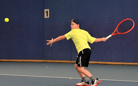 U 10-Turnier des Tennisverbandes Rheinland in Koblenz Matteo Mueller, Andernacher TC, Jungen U 10